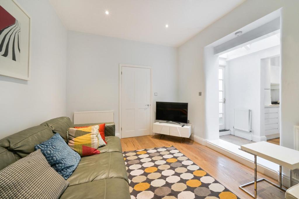 Apartament Cozy Hideaway In South Ken! Londyn Zewnętrze zdjęcie