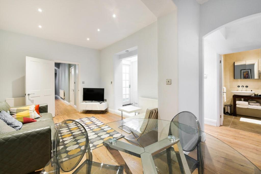 Apartament Cozy Hideaway In South Ken! Londyn Zewnętrze zdjęcie